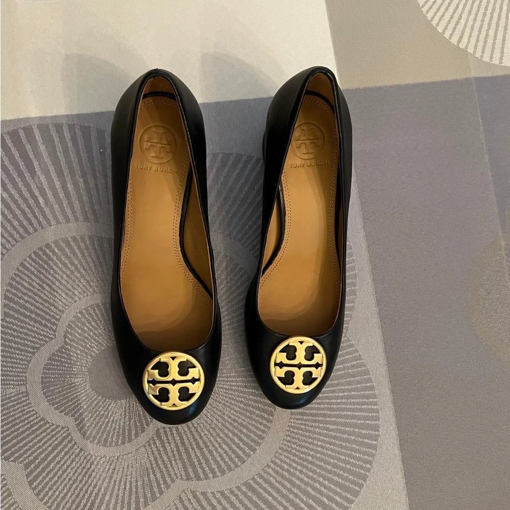 Tory Burch Leather Chelsea 50MM Pump - Picture 6 of 9